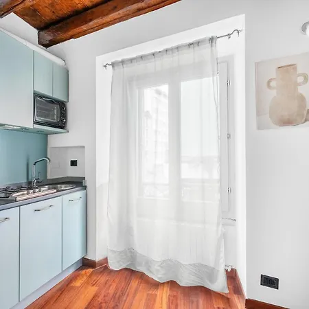 Mos29 - Luxurious - Near The Duomo